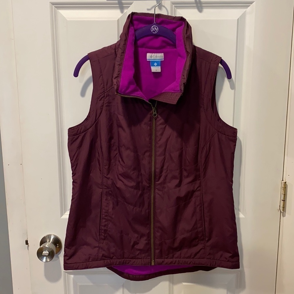 Columbia Burgundy Lightweight Vest EUC